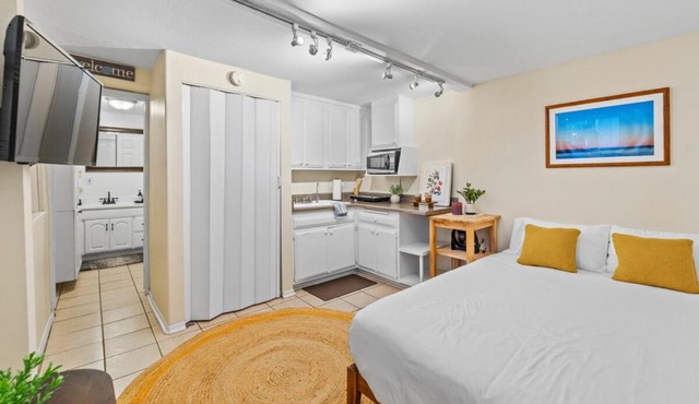 Netflix, Stocked Kitchenette, Beach Gear