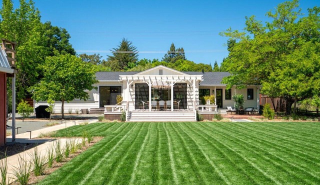 NEW 3 BD, Minutes from Sonoma Plaza with Spa