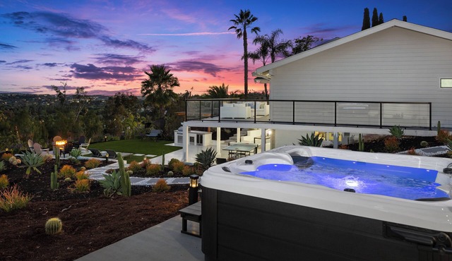 New! 5bd, 5ba, Spa, Cold Plunge, Gym, Fire pit, Views, Lux, AC, Near Wineries