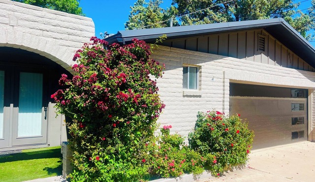 ! NEW ! Arizona Wine House. Centrally located in the Heart of the Verde Valley.