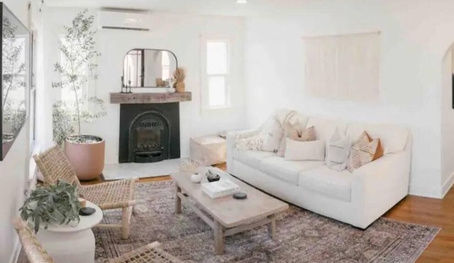 NEW Casa Blanca Garden Escape SD