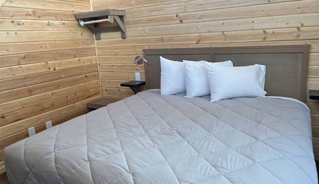 New Chalet! Closest to South Rim (20 Min), 2 Kingbeds + Loft. No Kitchen