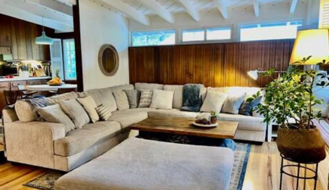 New Cozy Studio 2 Queen Beds, Kitchen Walk to Water