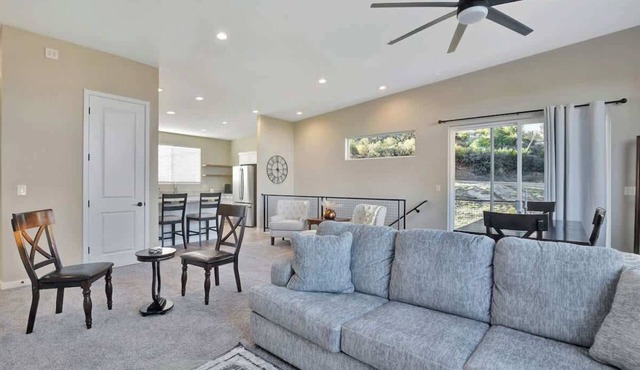 *New Listing!* Central to Everything!