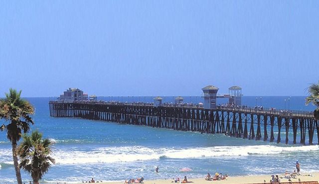 Newly Remodeled Single Level 3 Bedroom, 2 Bathroom House, Close to Ocean