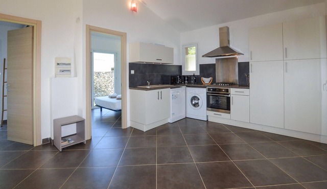 Nice home in Bonifacio with kitchenette