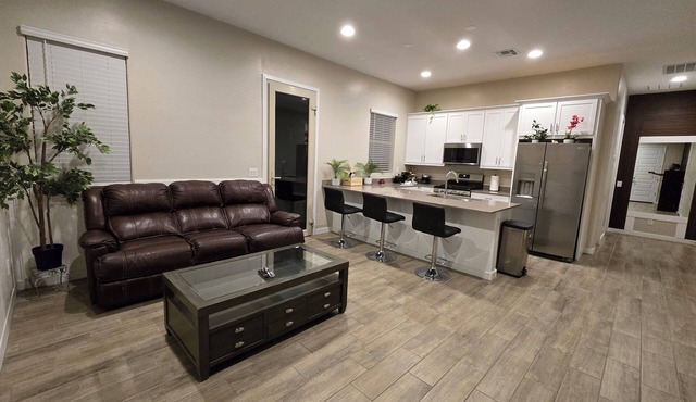 North Phoenix 1BR Casita w/King Bed Gated Community Near TSMC & Mountain Views