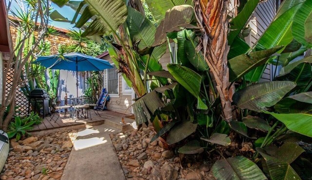 OB Cottage Hideaway Private Patio & Steps to the Sand