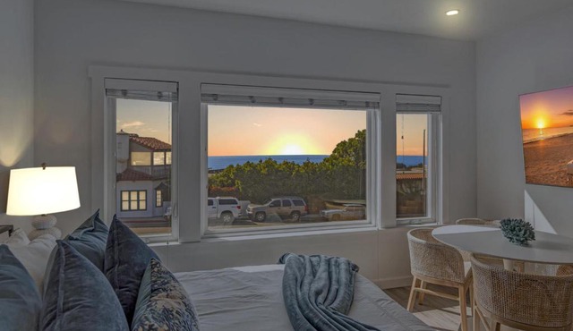 Ocean VIEWS! Steps from Victoria Beach, Lux Design