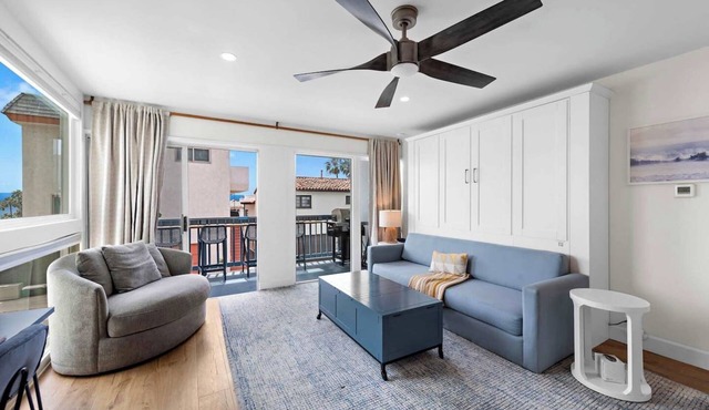 Oceanview Retreat Steps to Beach with Bikes and AC