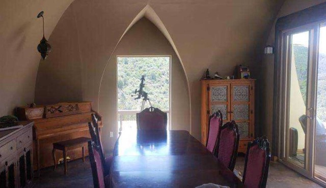 off-grid hobbit house