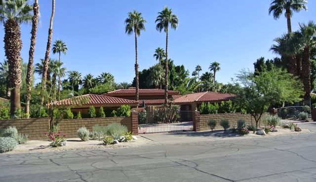 Old Las Palmas Perfection- Spacious 3 Bed, 3 Bath Beautiful Home