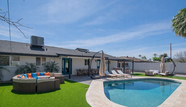Old Town Oasis | Heated Pool | MiniGolf