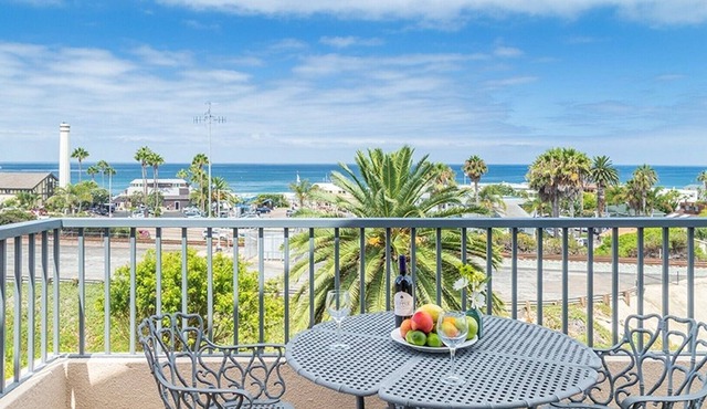 Part of the Deluxe Del Mar Villa L' Auberge Resort
