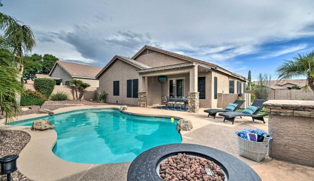 Patio & Fire Pit: Family Retreat in Cave Creek!