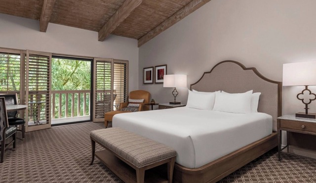 Peaceful Room w/Outdoor Space Perfect Romantic Couple Stay | Outdoor Pool