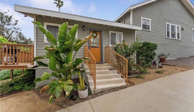 Perfect 1-bedroom house with AC in charming Los Angeles