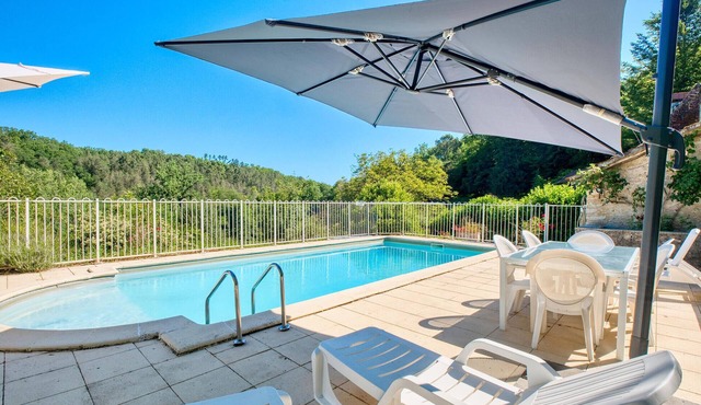 Pet friendly home in Plazac