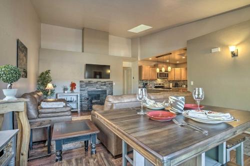 Pet-Friendly Prescott Townhome w/Fireplace!