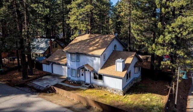 Pet-Friendly Tahoe Retreat | Modern Upgrades | Near Heavenly & Beaches
