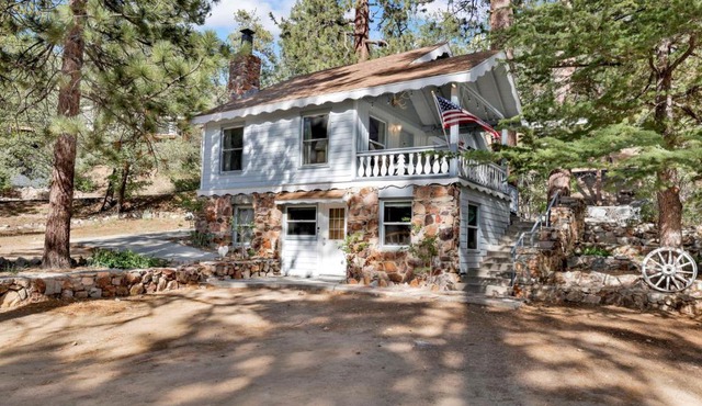 Pinglewood Cabin- Furnished Fawnskin Group Retreat