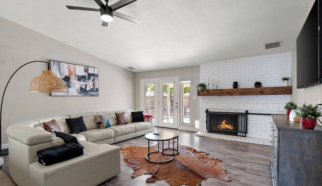 Pool & Jacuzzi Home Near Ahwatukee Golf Club
