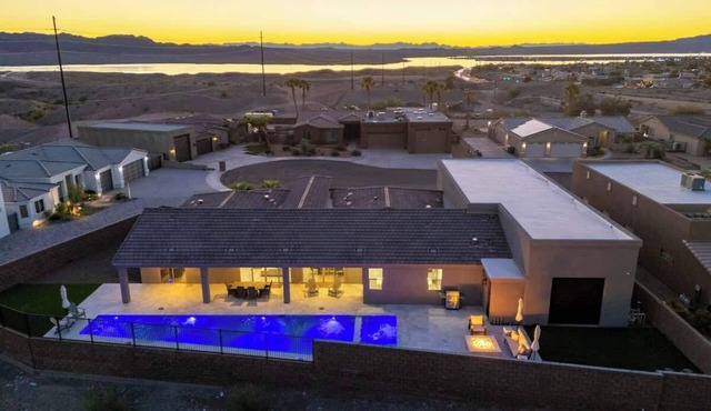 Pool & Spa | 70ft RV Garage | Near Riviera Marina