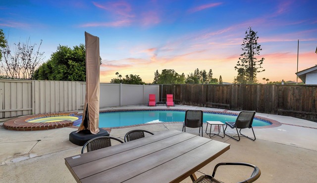 Pool/Spa home with Panoramic view