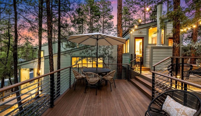Prescott Treehouse. Luxe 4BR/3Ba Home. Sleeps 10