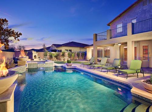 Prime Location, Heated Pool, Hot Tub, Fire Pit, Bbq, More