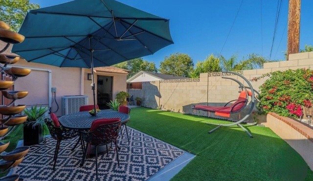 Private King Suite with Waterfall Patio Peaceful Simi Valley Retreat