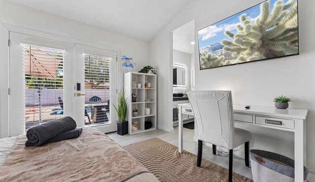 Private Mesa Guest Suite | Pool, Patio & BBQ Grill