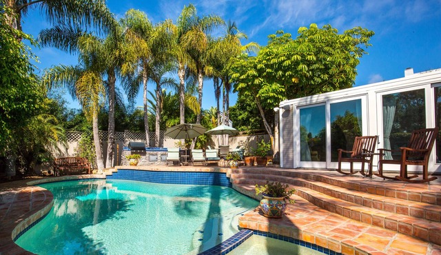 Private Pool, Spa, Outdoor Kitchen, 5 minutes to Village, Track, & Torrey Pines!