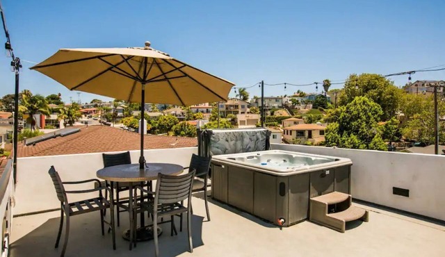 Private Room in San Diego Home with a View