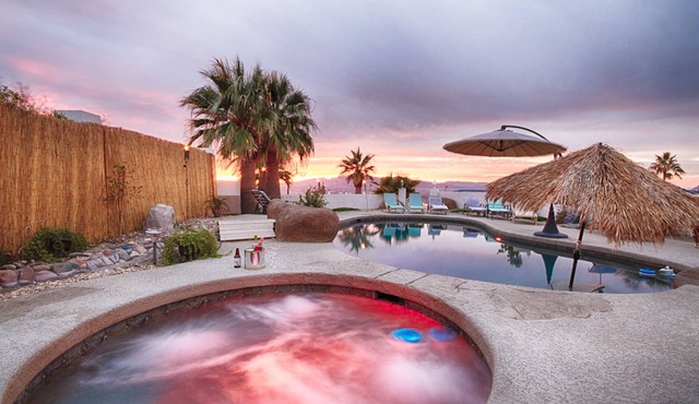 Private Villa -Pool, Spa, Tennis Court & More! Gorgeous Lake and Mountain Views