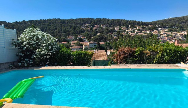Provence getaway just minutes from Cassis with private pool