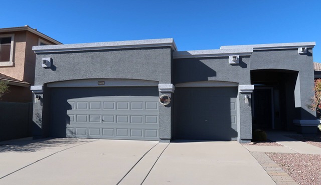 QUIET and SPACIOUS full house in Northern Phoenix.