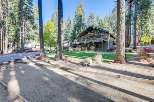 Quiet Cabin w/Deck: Near Lake Almanor!