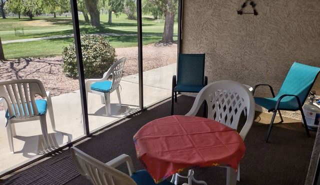 Quiet Condo on Prescott Country Club Golf Course!