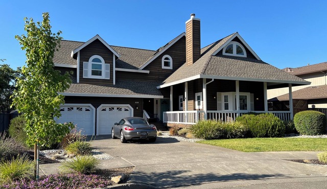 Quiet Cul-de-sac Wine Country Home in Santa Rosa with AC, WiFi