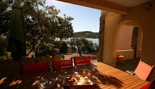 RCV-Apartment-Ensuite with Shower-Sea view
