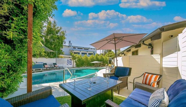 Recently Remodeled Dog-Friendly Home with Private Heated Pool & Fireplace