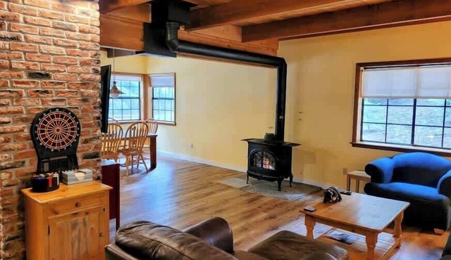 Relax Inn | Close to Attractions Galore!