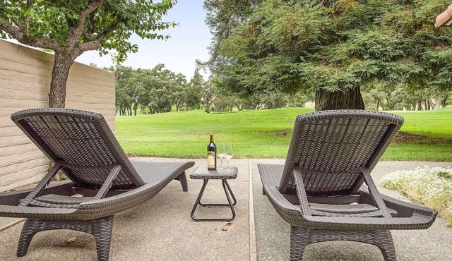 Relaxation on Silverado Fairway