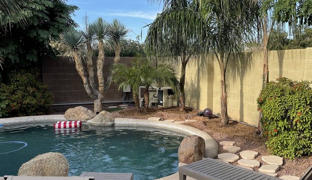 Resort like backyard close to Wigwam, Westgate, Baseball, Nascar, NFL and more!