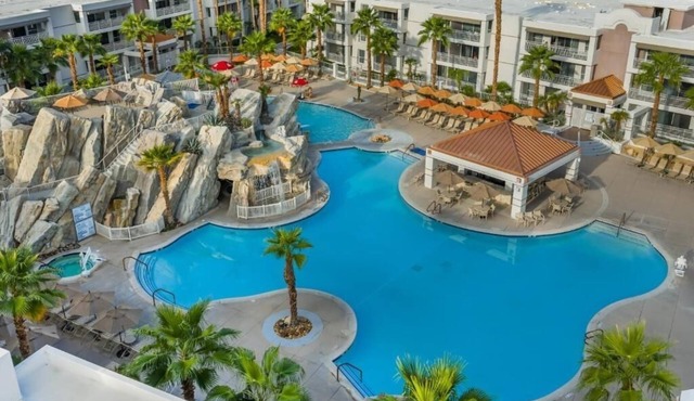 Resort-Style Villa w/Pools, Waterslides, Spa & Fun for Everyone