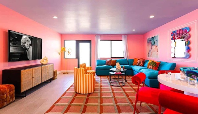 Rosé Retreat w/Coach House-2 Homes-IG Worthy