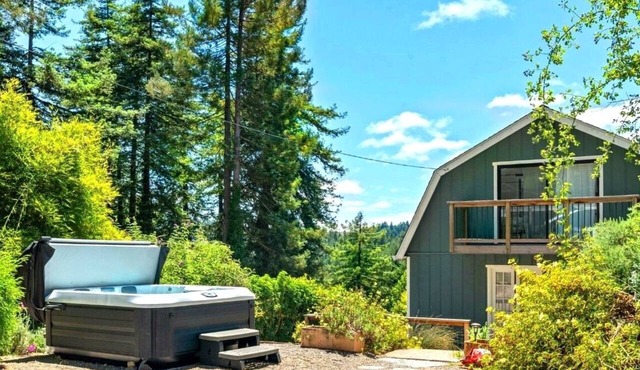 Russian River-Your Magical & Secret Redwood Hideaway!Pup/HtTb -Magic Mountain