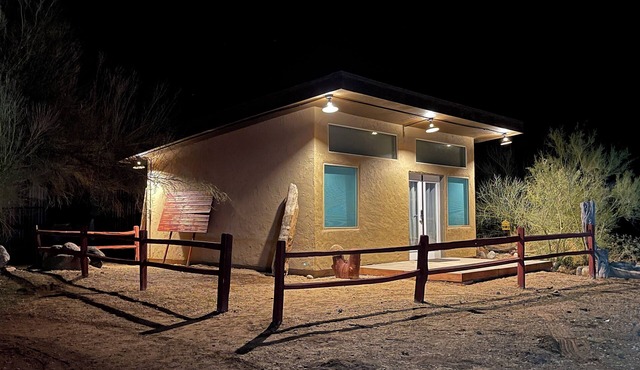 Rustic, Artsy Studio w/Desert Panoramic Views