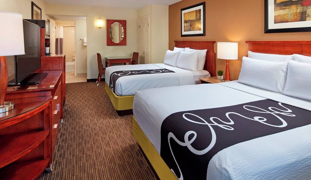 San Diego Retreat: Cozy Room by SeaWorld with Pool | 4 Family Rooms